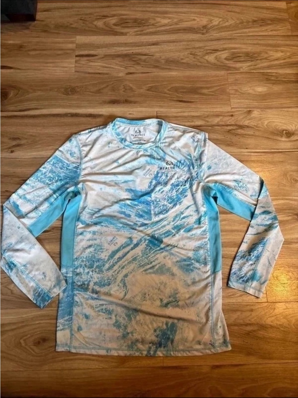 Realtree Light Blue & White Long Sleeve Performance Shirt